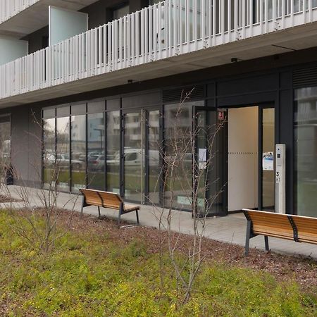 Wola Spacious Flat With Air Conditioning & Balcony By Noclegi Renters Varsavia Esterno foto
