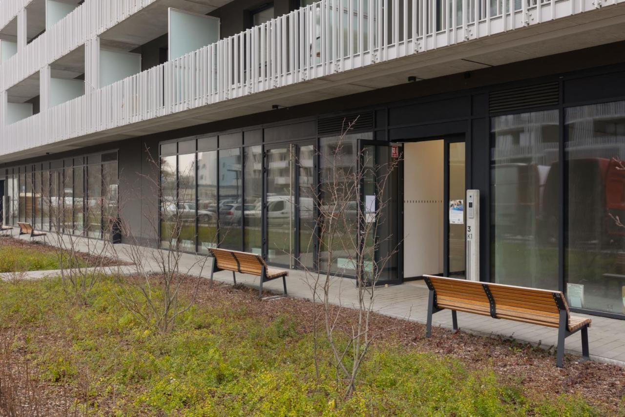 Wola Spacious Flat With Air Conditioning & Balcony By Noclegi Renters Varsavia Esterno foto